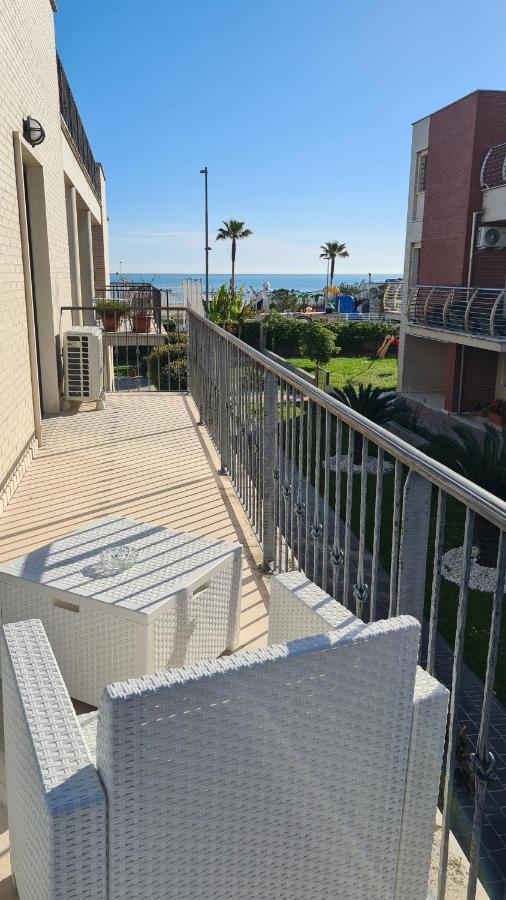 Il Sorriso Di Angelina Bed & Breakfast Pescara Luaran gambar
